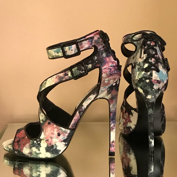 NWOB STEVE MADDEN Multicolor, lace up back stilettos - Picture 1 of 7